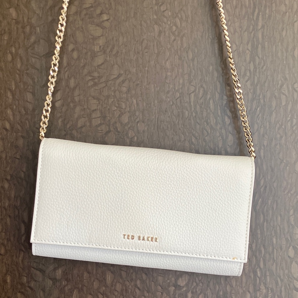 TED BAKER Enrici Pebble Leather Cross-Body Bag w/ Chunky Silver Chain Strap NWOT